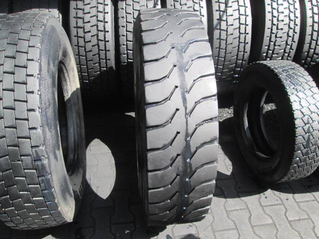 Opona używana 315/80R22,5 Pirelli BERLINER B228