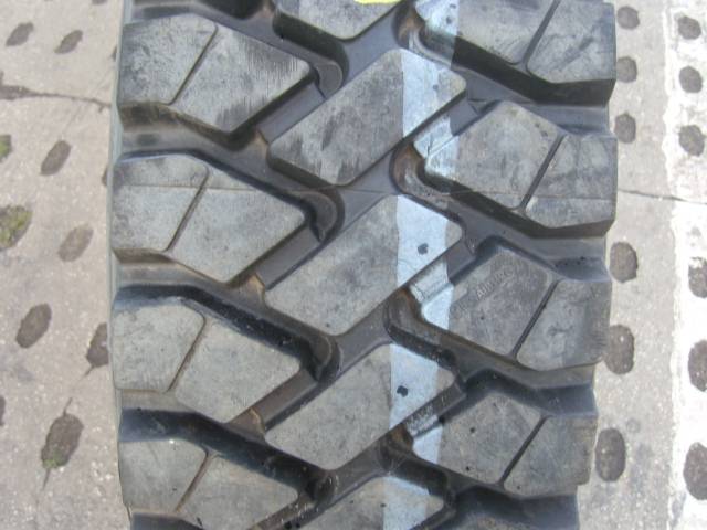 Opona używana 315/80R22,5 Goodyear CONTINENTAL HDC