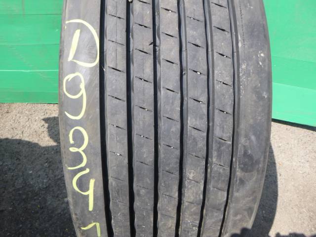 Opona używana 385/55R22,5 Bridgestone BIEŻNIKOWANA