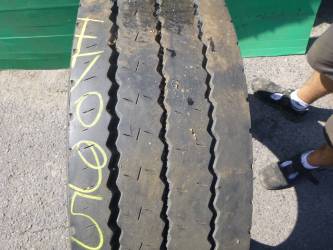 Opona używana 275/70R22,5 Pirelli MC88