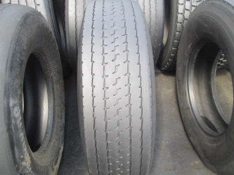 Opona używana 295/80R22.5 Goodyear BIEZNIKOWANA