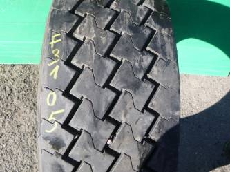 Opona używana 275/70R22,5 Pirelli BIEŻNIKOWANA