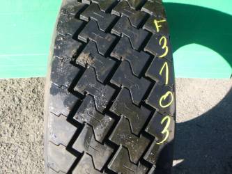 Opona używana 275/70R22,5 Pirelli BIEŻNIKOWANA