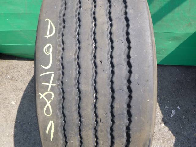 Opona używana 385/65R22,5 Bridgestone R179+