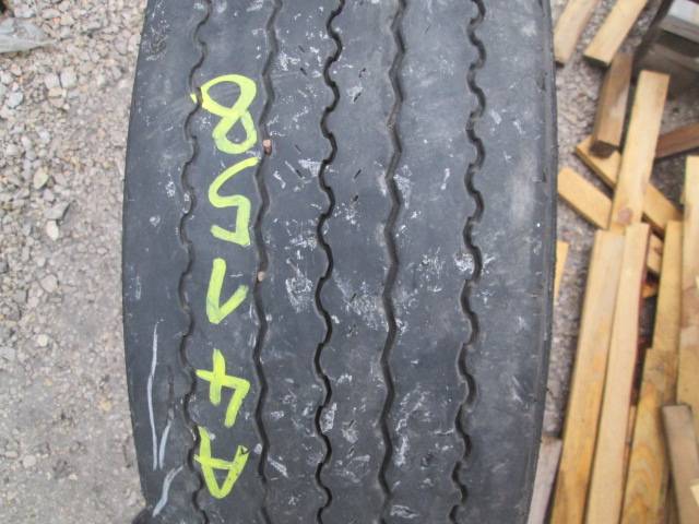 Opona używana 215/75R17,5 Barum BF14