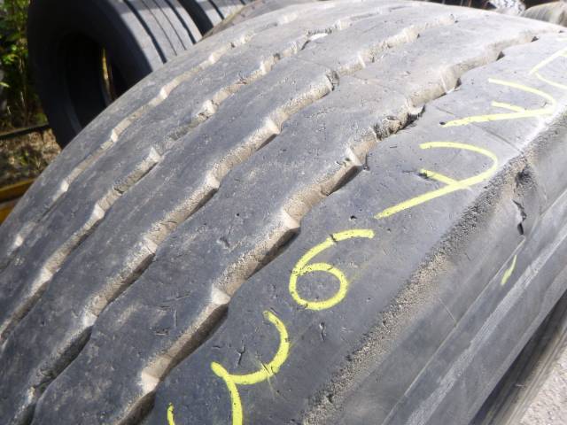 Opona używana 385/65R22,5 Semperit MICHELIN X-MULTI T