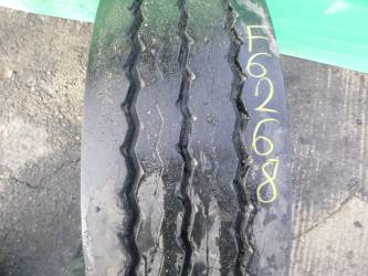 Opona używana 215/75R17,5 Pirelli ST01