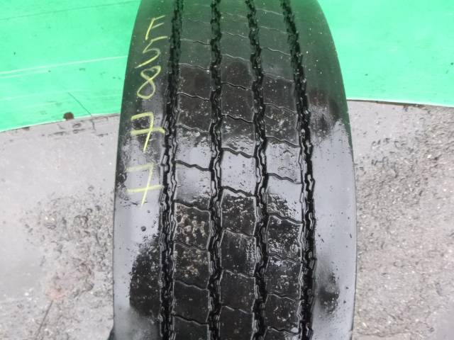 Opona używana 215/75R17,5 Pirelli FR01