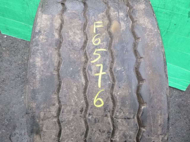 Opona używana 385/65R22,5 Bridgestone BIEŻNIKOWANA