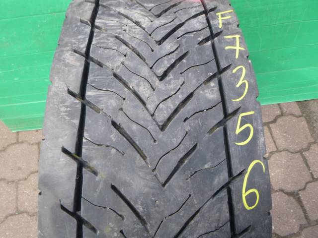 Opona używana 315/80R22,5 Goodyear KMAX D