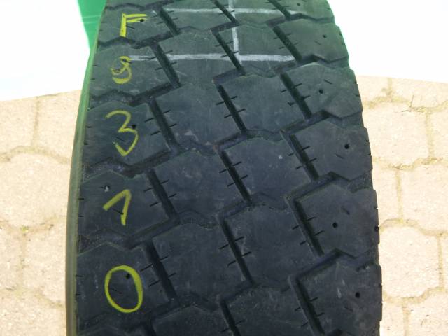 Opona używana 235/75R17,5 Kormoran BIEŻNIKOWANA