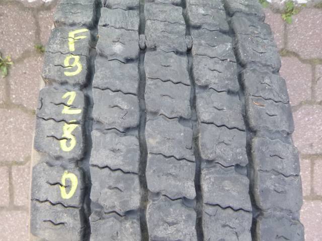 Opona używana 235/75R17,5 Bridgestone BIEŻNIKOWANA
