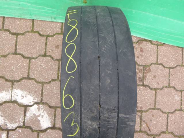 Opona używana 245/70R17,5 Michelin X-MULTI T II