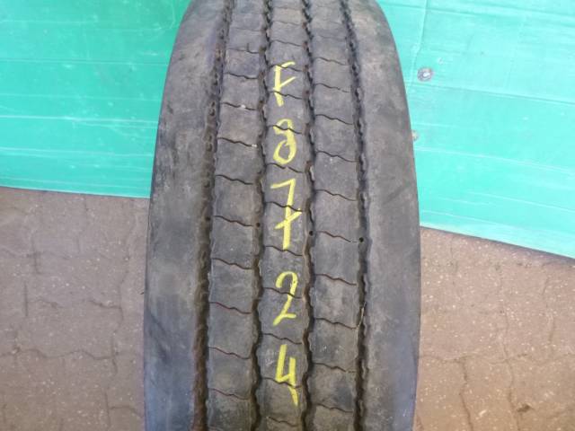 Opona używana 215/75R17,5 Pirelli FR01