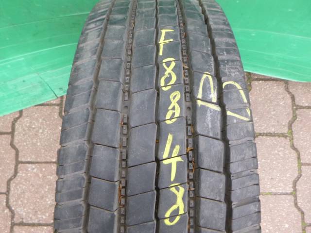 Opona używana 215/75R17,5 Michelin XZE1