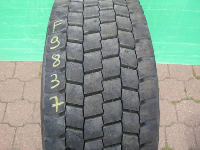 Opona używana 315/70R22,5 Goodyear BIEŻNIKOWANA