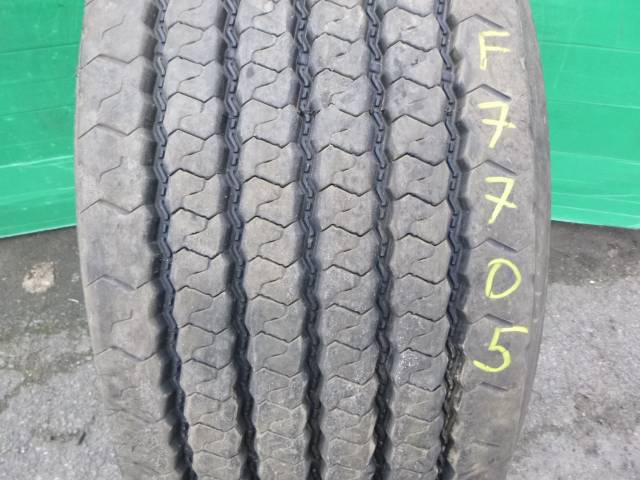 Opona używana 385/55R22,5 Dunlop BIEŻNIKOWANA