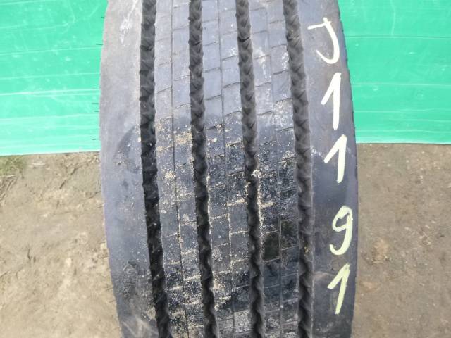 Opona używana 245/70R19,5 Uniroyal TH40
