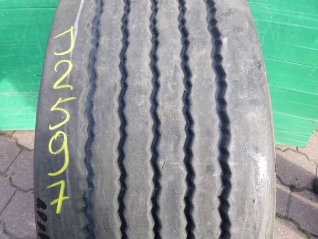 Opona używana 385/65R22,5 Bridgestone R179+