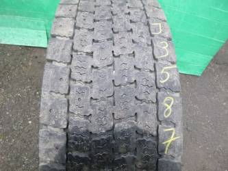Opona używana 315/70R22,5 Uniroyal BIEŻNIKOWANA