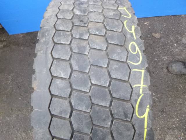 Opona używana 315/70R22,5 Barum BD22