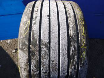 Opona używana 445/45R19,5 Pirelli ST01