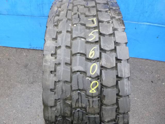Opona używana 295/60R22,5 Kumho KRD02