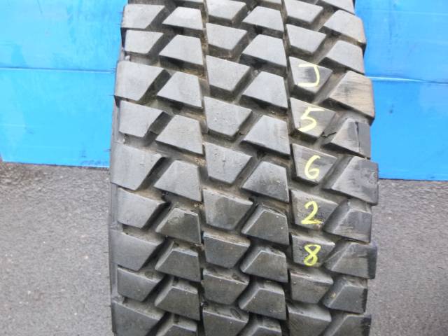 Opona używana 295/80R22,5 Uniroyal MS800