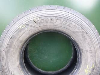 Opona używana 265/70R17,5 Goodyear KMAX D