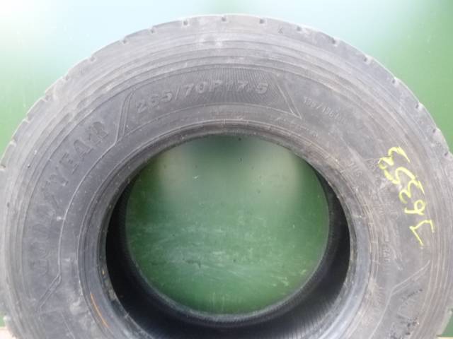 Opona używana 265/70R17,5 Goodyear KMAX D