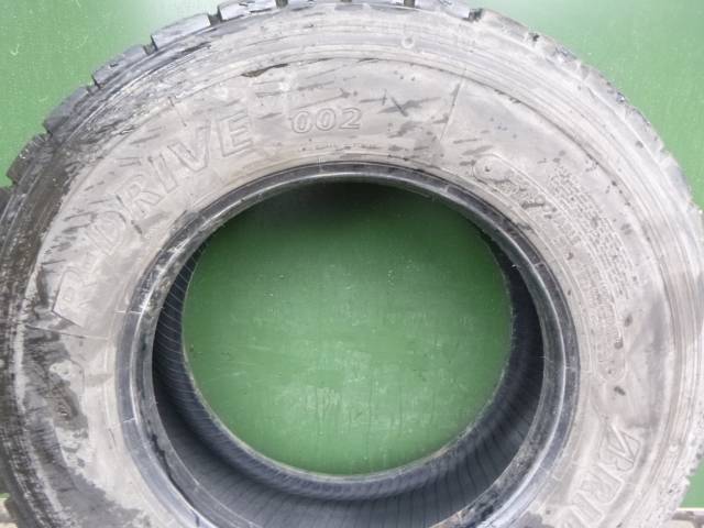 Opona używana 285/70R19,5 Bridgestone R-DRIVE 002