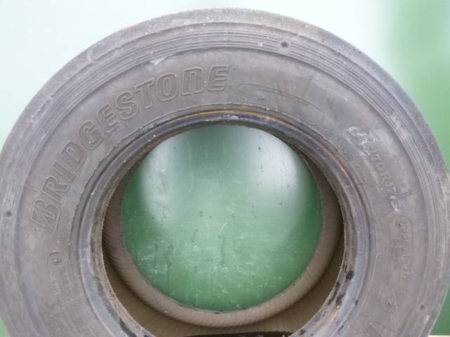 Opona używana 245/70R17,5 Bridgestone R-STEER 002