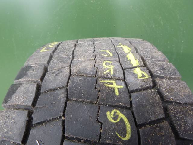Opona używana 265/70R17,5 Bridgestone M729