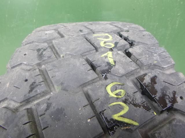 Opona używana 215/75R17,5 Goodyear BIEŻNIKOWANA