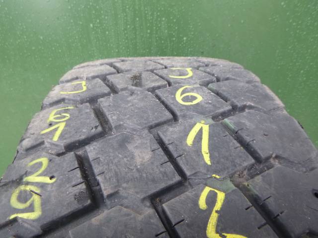 Opona używana 235/75R17,5 Sava BIEŻNIKOWANA