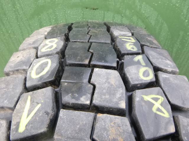 Opona używana 9,5R17,5 Bridgestone M729