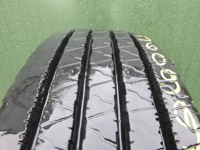Opona używana 9,5R17,5 Hankook AH11