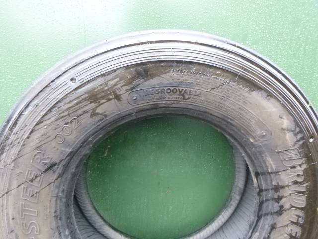 Opona używana 245/70R17,5 Bridgestone R-STEER 002