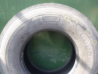 Opona używana 315/80R22,5 Goodyear KMAX D