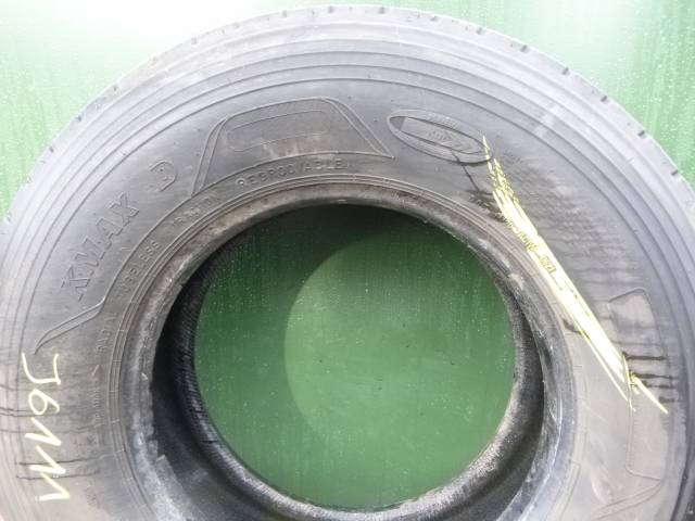 Opona używana 305/70R19,5 Goodyear KMAX D