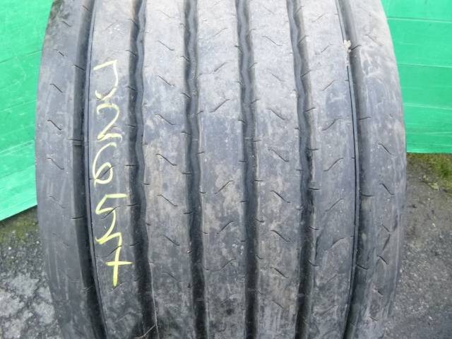 Opona używana 445/45R19,5 LEAO T820