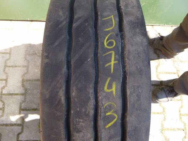 Opona używana 235/75R17,5 CROSSWIND CWT20E