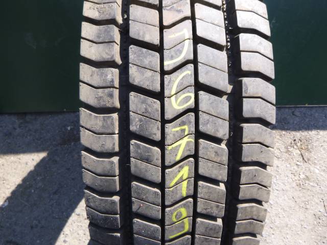 Opona używana 245/70R17,5 MAXX MD5570
