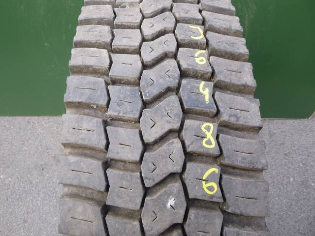 Opona używana 295/80R22,5 Hankook WZÓR DUNLOP