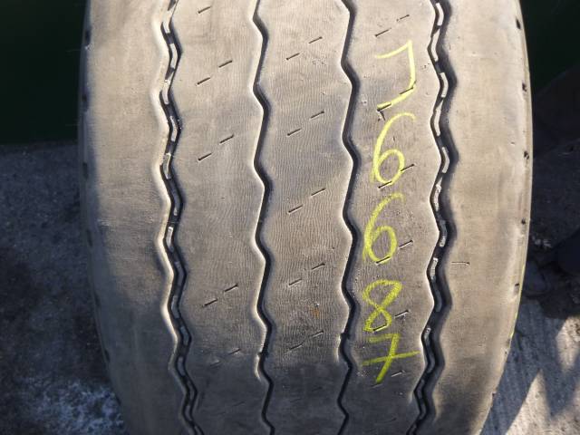 Opona używana 385/55R22,5 Pirelli ST01