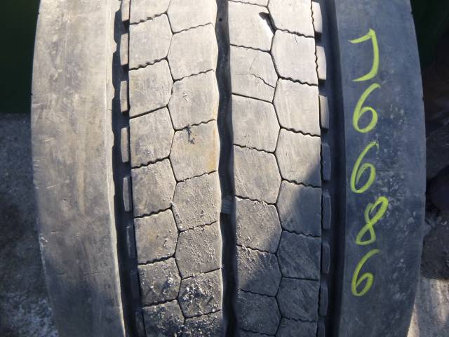 Opona używana 385/55R22,5 Hankook AH51