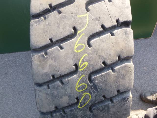 Opona używana 315/80R22,5 Continental BIEŻNIKOWANA