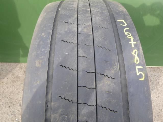 Opona używana 315/70R22,5 Bridgestone R-STEER 002
