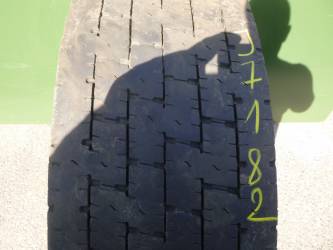 Opona używana 295/80R22,5 Pirelli BIEŻNIKOWANA