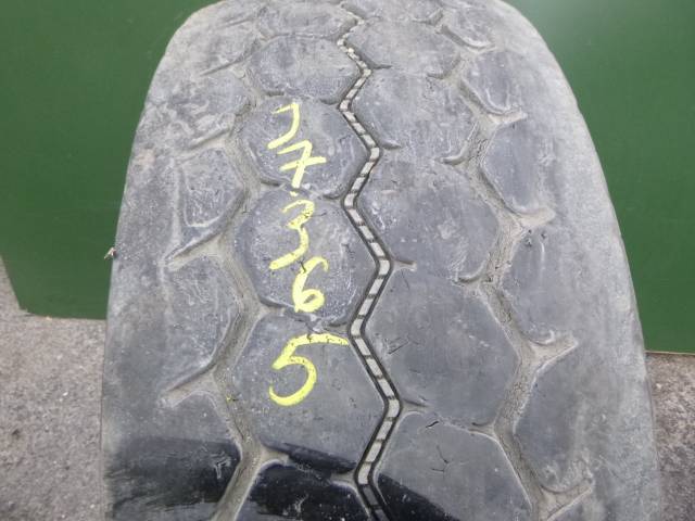 Opona używana 385/65R22,5 Bridgestone M-TRAILER 001 PLUS